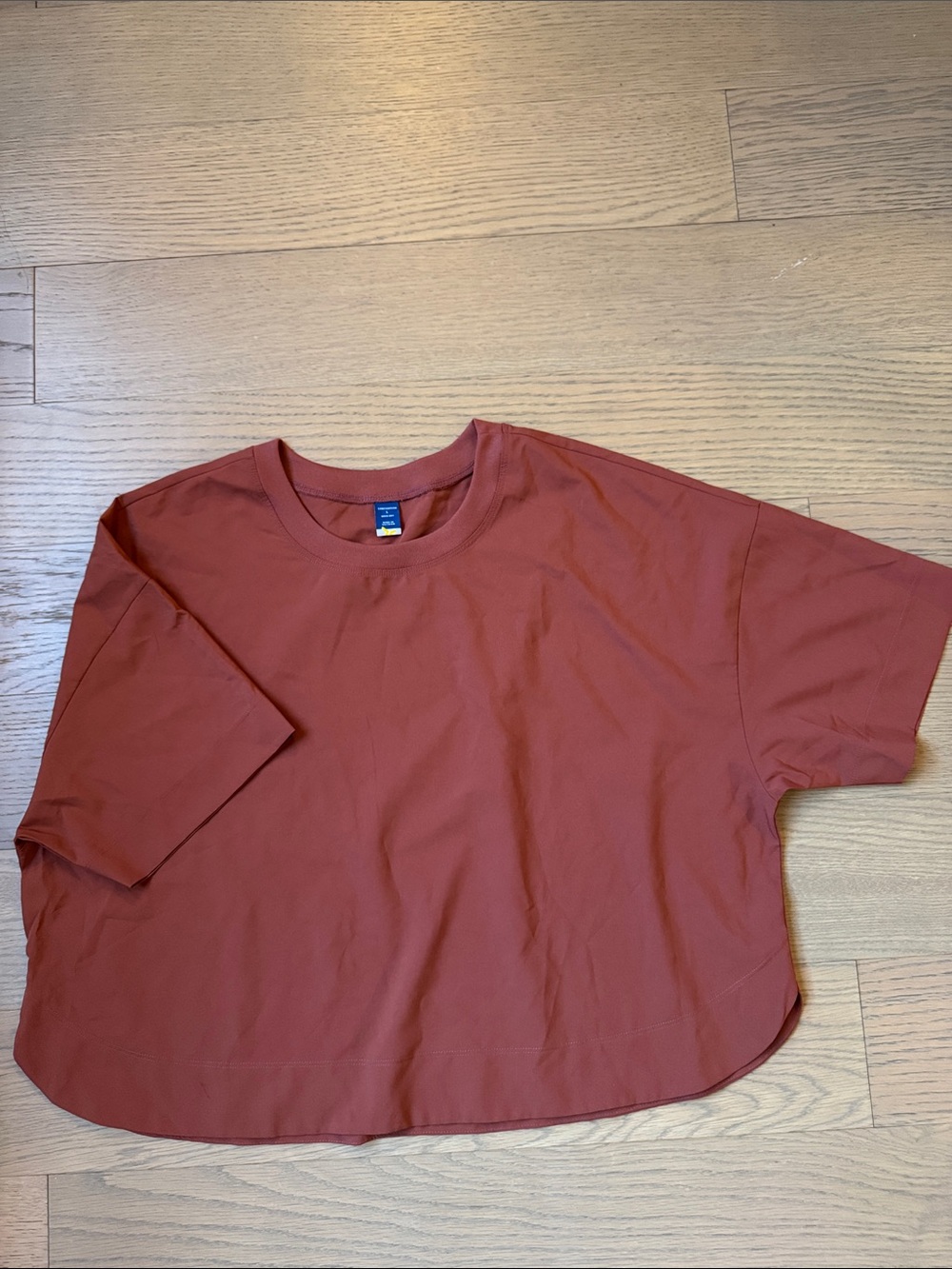 Like new athletic top